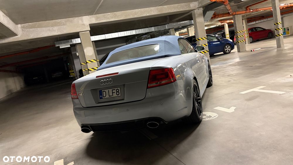 Audi RS4 Cabrio Standard - 5