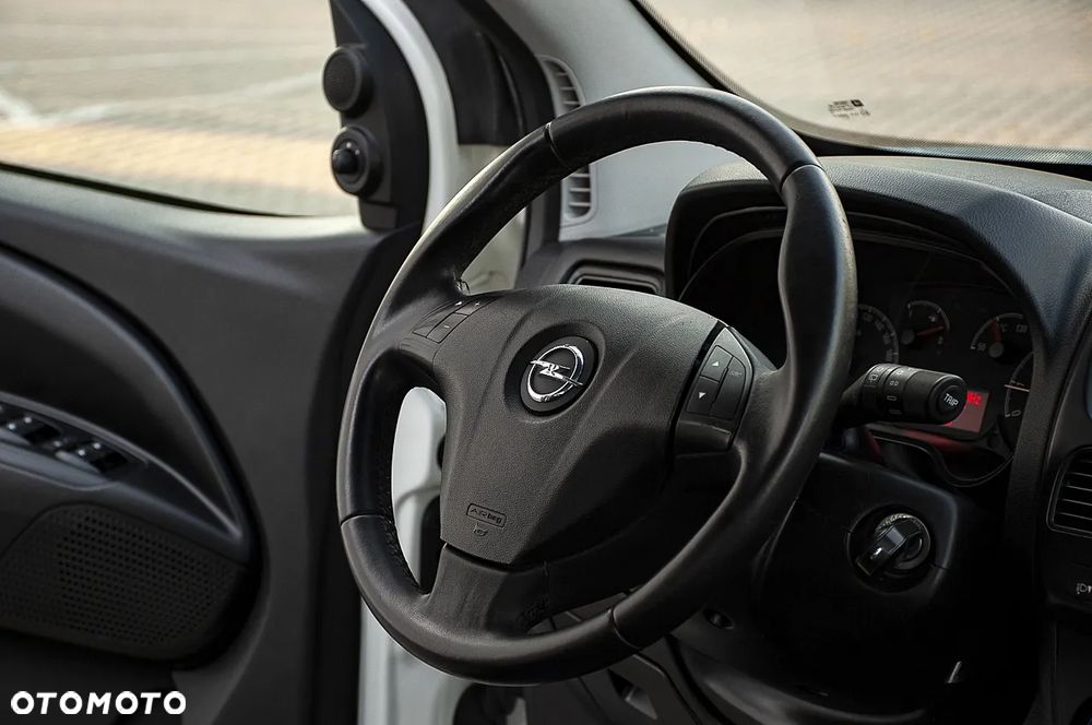 Opel Combo 1.4 Cosmo Eu6 - 38