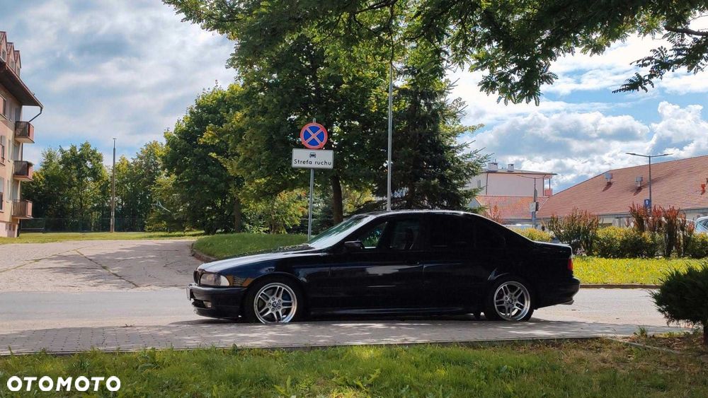BMW Seria 5 - 8