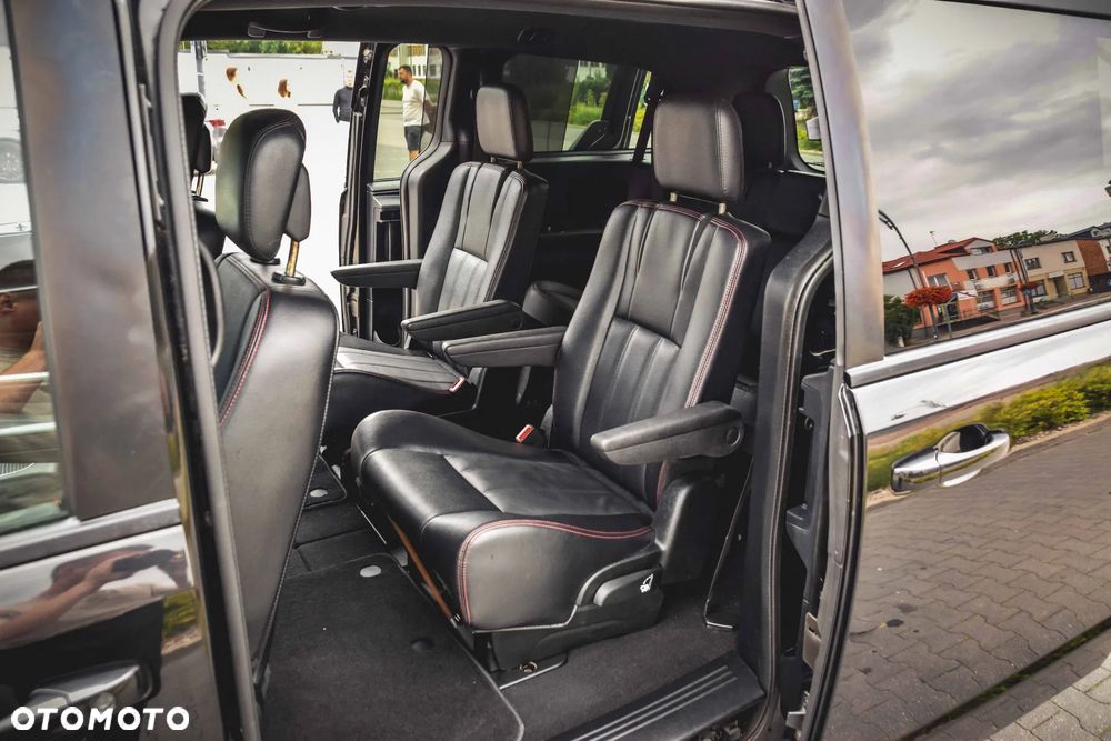 Dodge Grand Caravan 3.6 R/T - 24