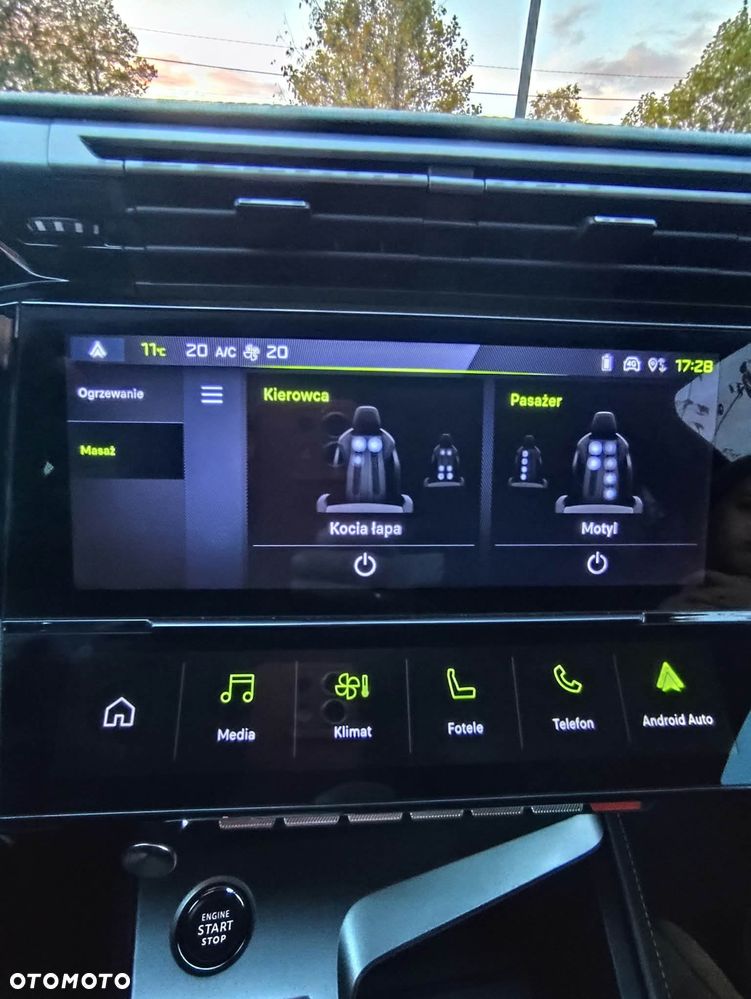 Peugeot 408 - 26