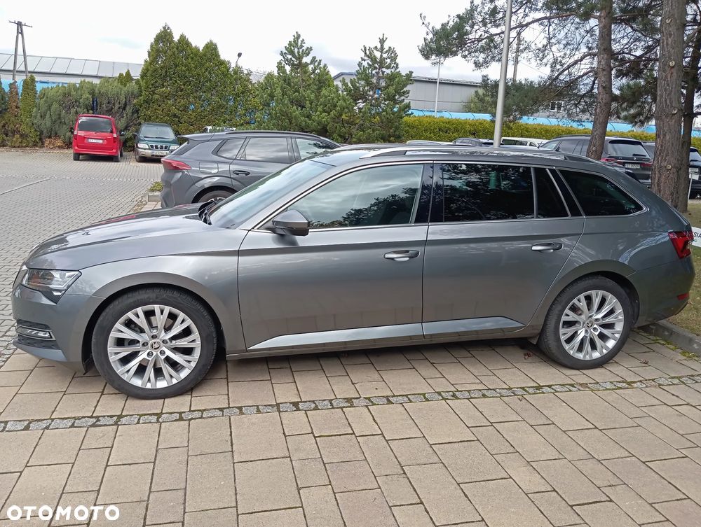 Skoda Superb 2.0 TDI SCR Style DSG - 9