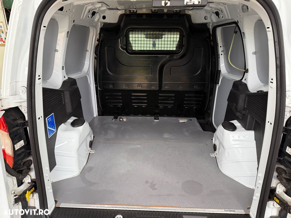 FORD Tourneo Courier 2020 — imagine 10