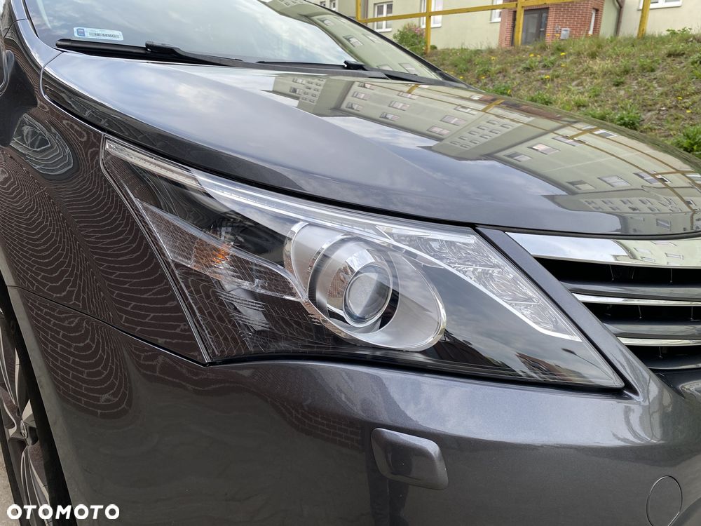 Toyota Avensis 2.0 Premium MS - 10