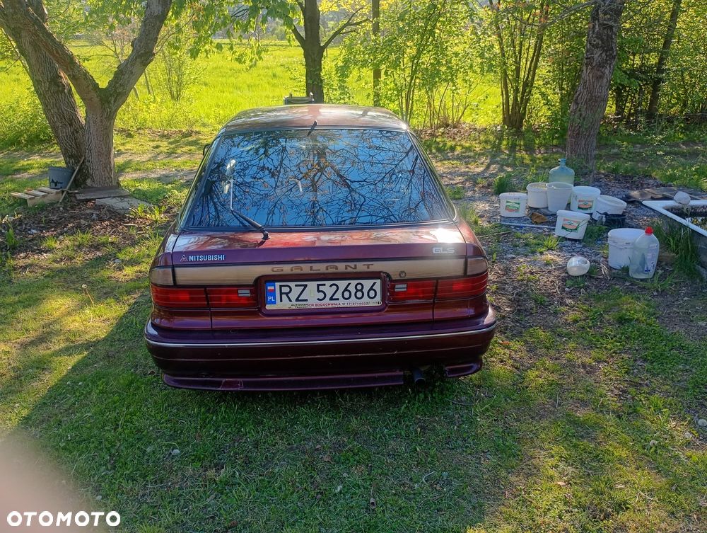 Mitsubishi Galant 1.8 GLSi - 2