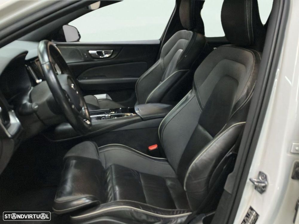 Volvo V60 2.0 T8 AWD TE R-Design - 16