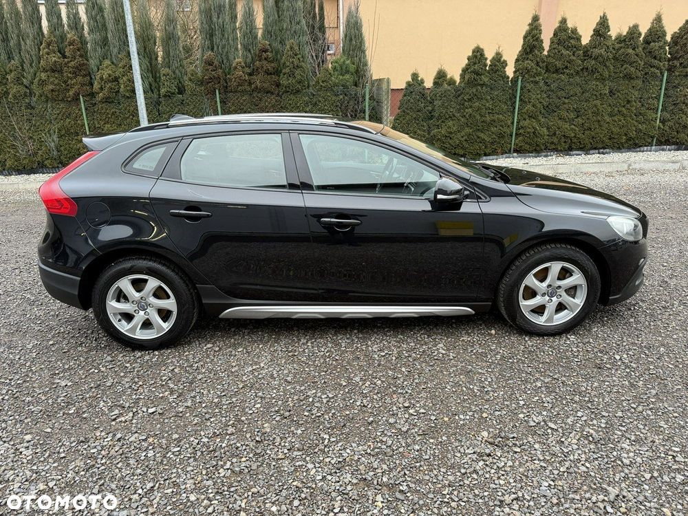 Volvo V40 Cross Country - 4