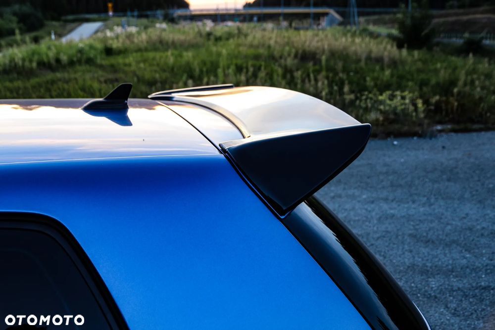 Volkswagen Golf - 10