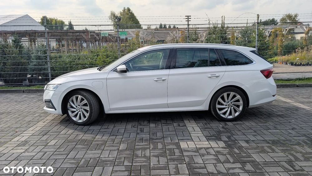 Skoda Octavia Combi 1.4 TSI iV DSG Style - 4