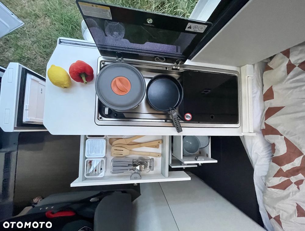 Volkswagen Grand California - 35