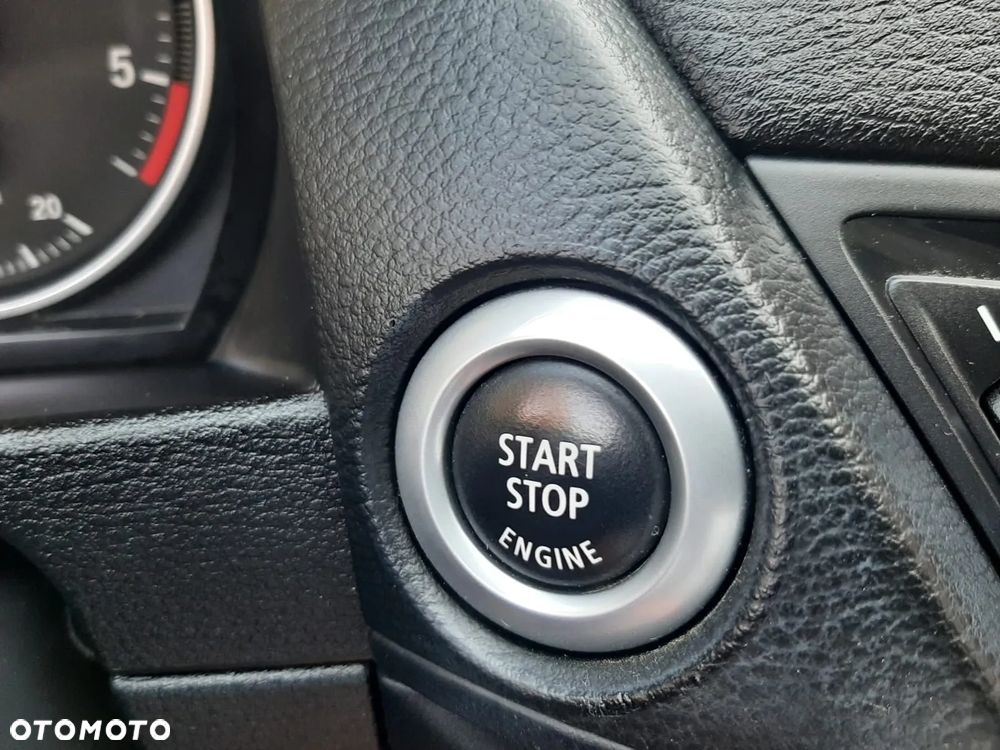 BMW X1 sDrive18d xLine - 20