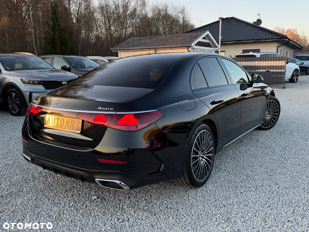 Mercedes-Benz Klasa E 400e 4Matic 9G-TRONIC - 16
