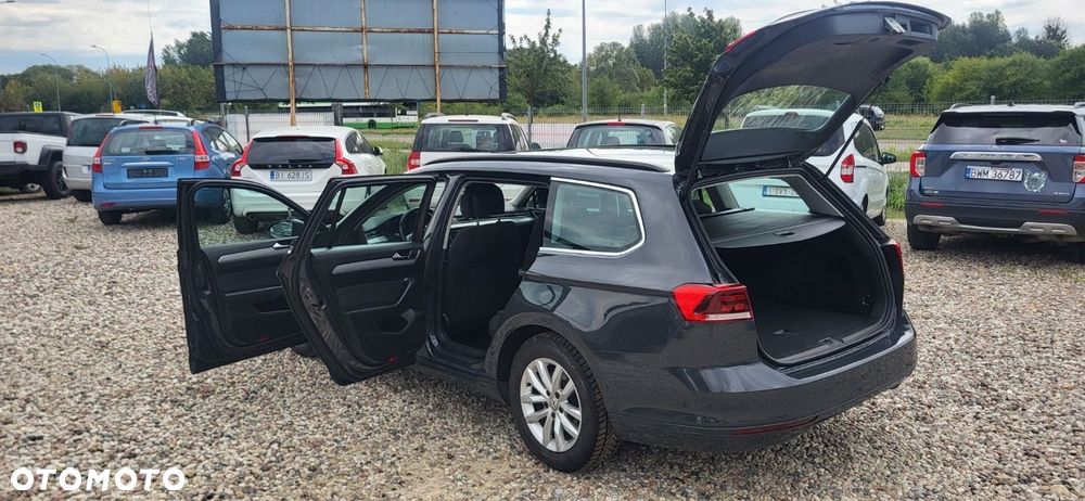 Volkswagen Passat - 9
