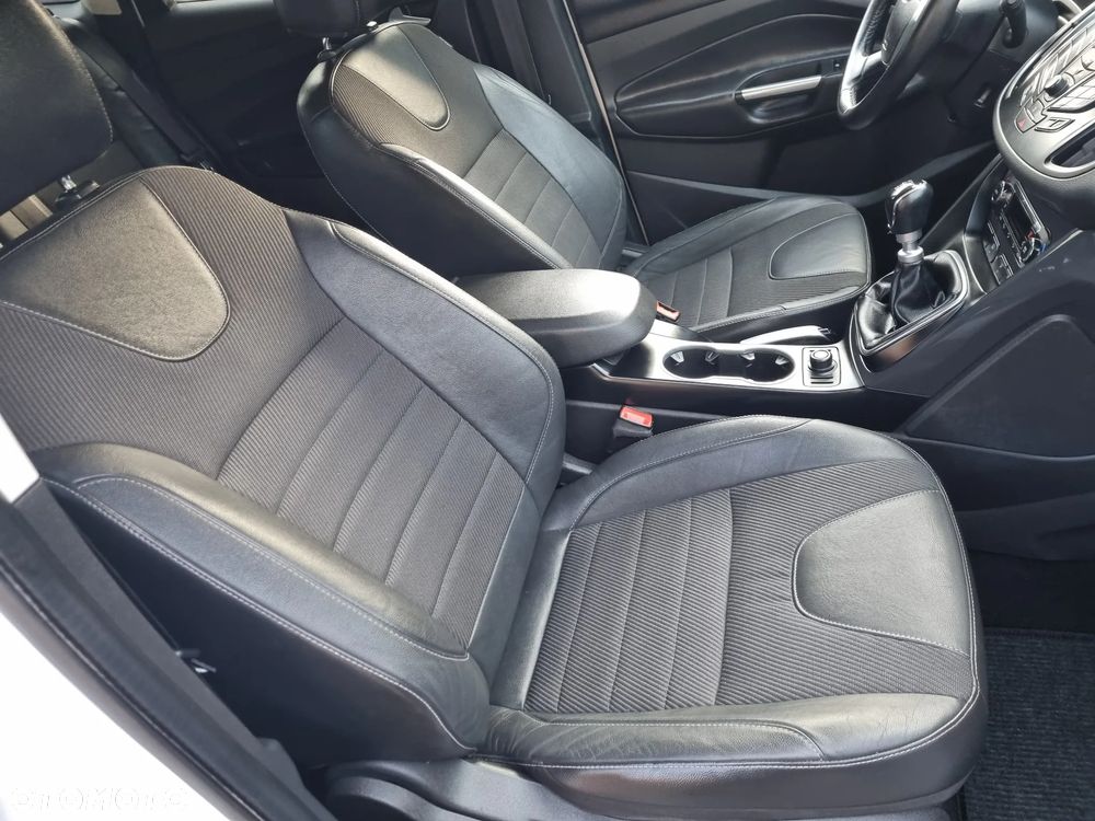 Ford Kuga 2.0 TDCi Titanium FWD - 8