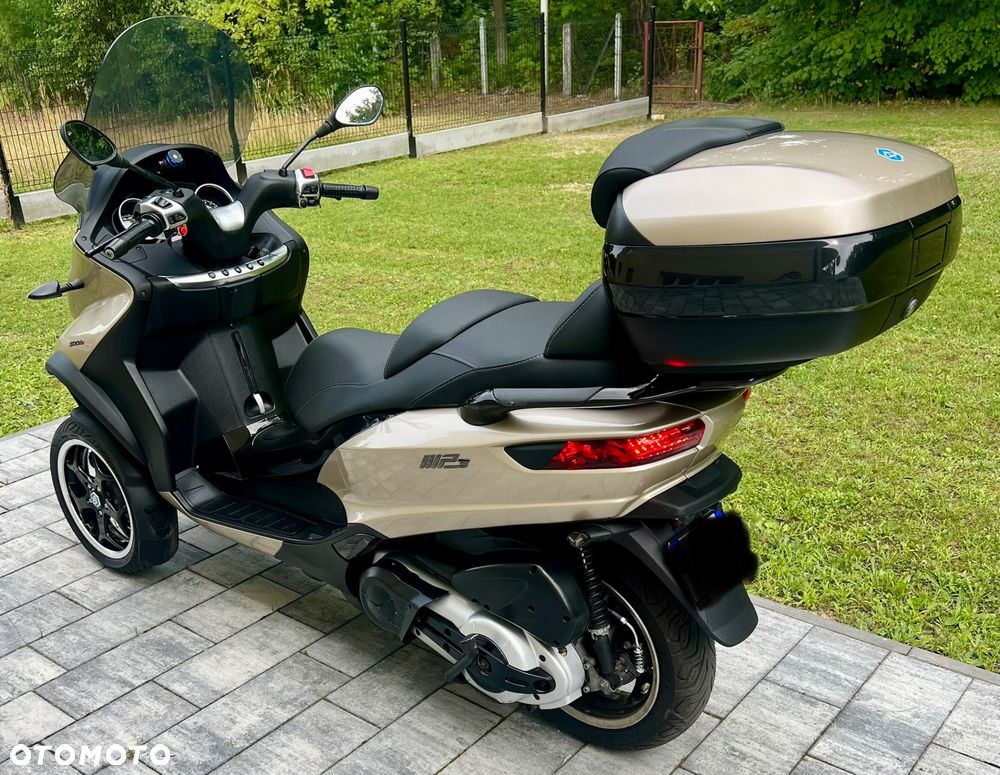 Piaggio MP-3 - 7