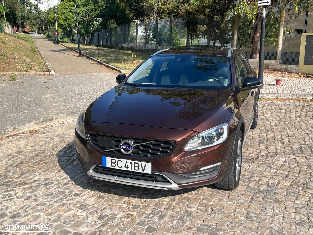 Volvo V60 Cross Country D3 Summum - 2