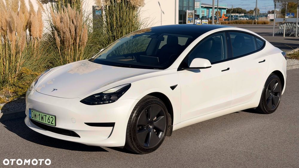 Tesla Model 3 Standard Reichweite Plus Hinterradantrieb - 2