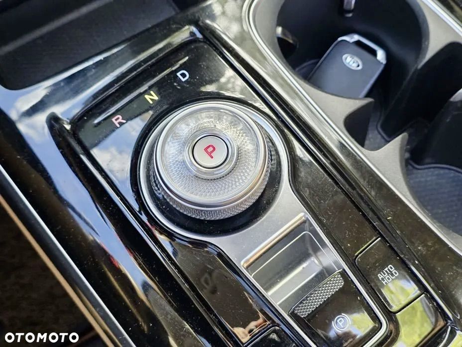 Kia Carnival - 20