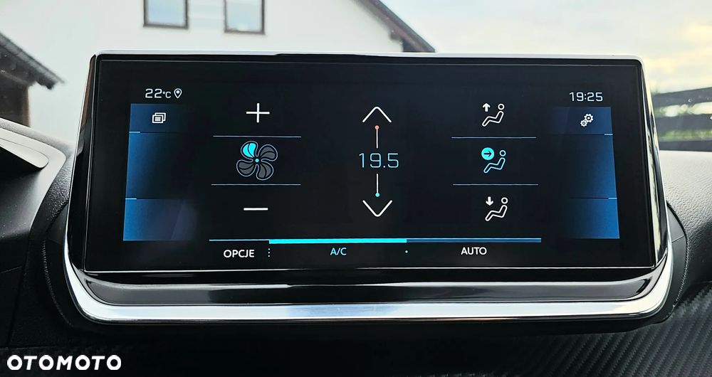 Peugeot 2008 PureTech 130 EAT8 Allure Pack - 29