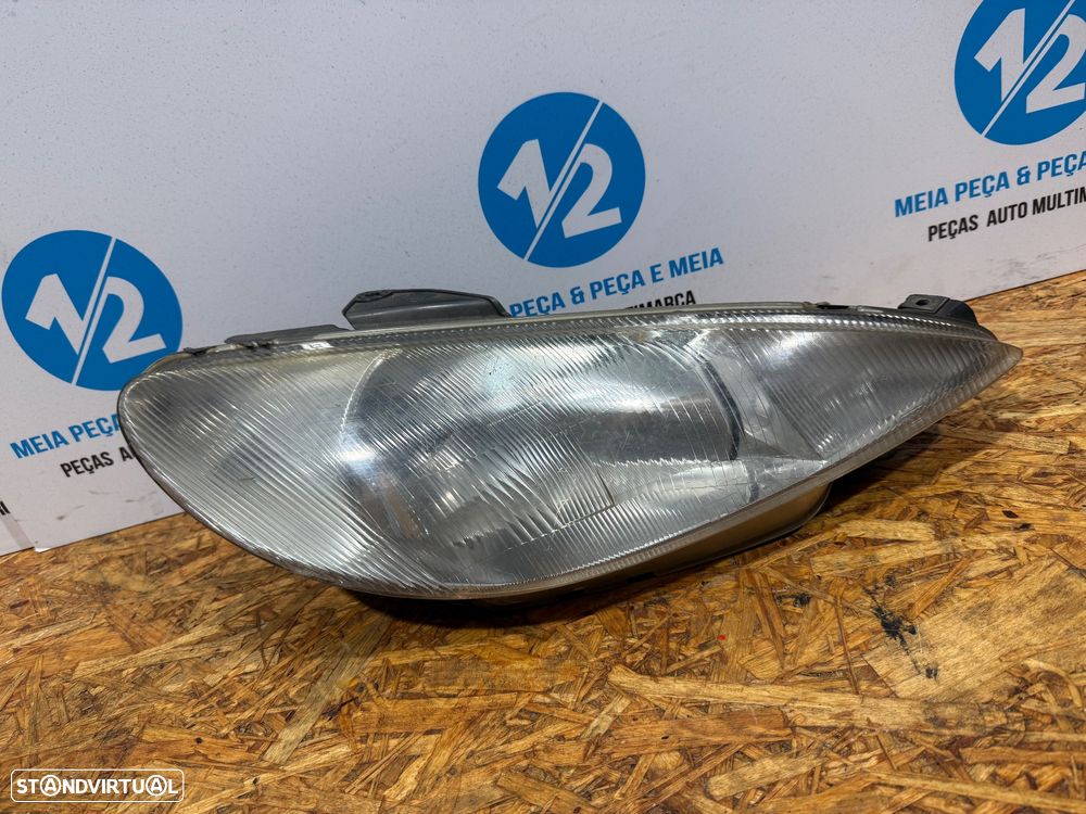 Farol direito Peugeot 206 - 1