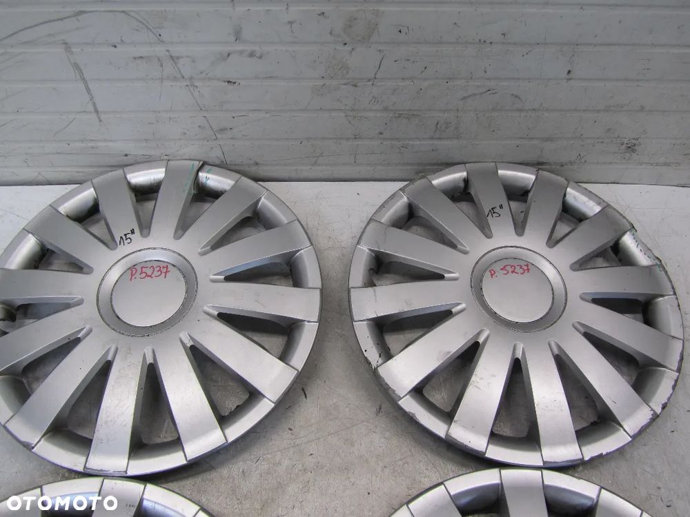 renault trafic kołpaki uniwersalne 15" - 2