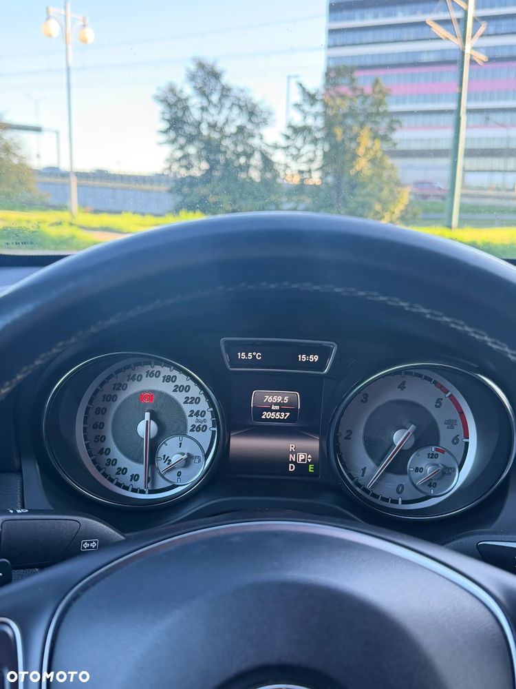Mercedes-Benz CLA - 16