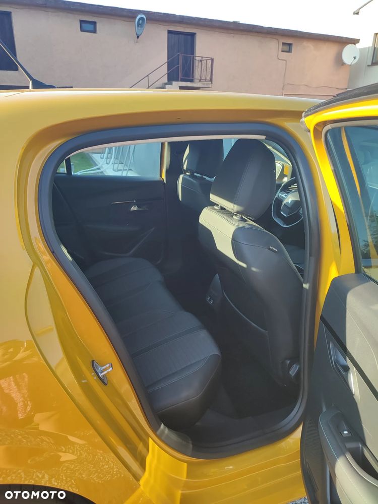 Peugeot 208 PureTech 100 Allure - 12