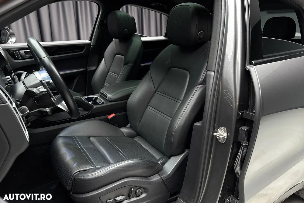 Porsche Cayenne Coupe E-Hybrid Tiptronic S Platinum Edition - 37