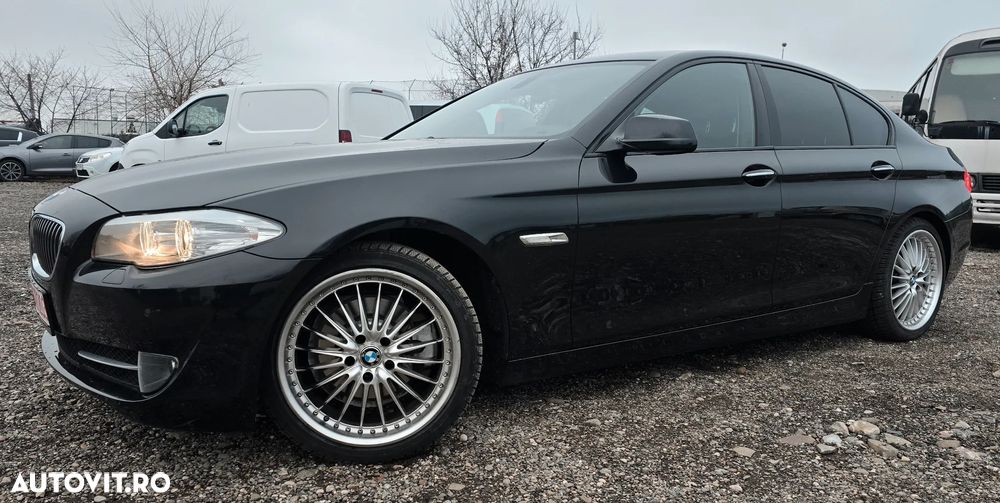 BMW Seria 5 520d Aut. Luxury Line - 1