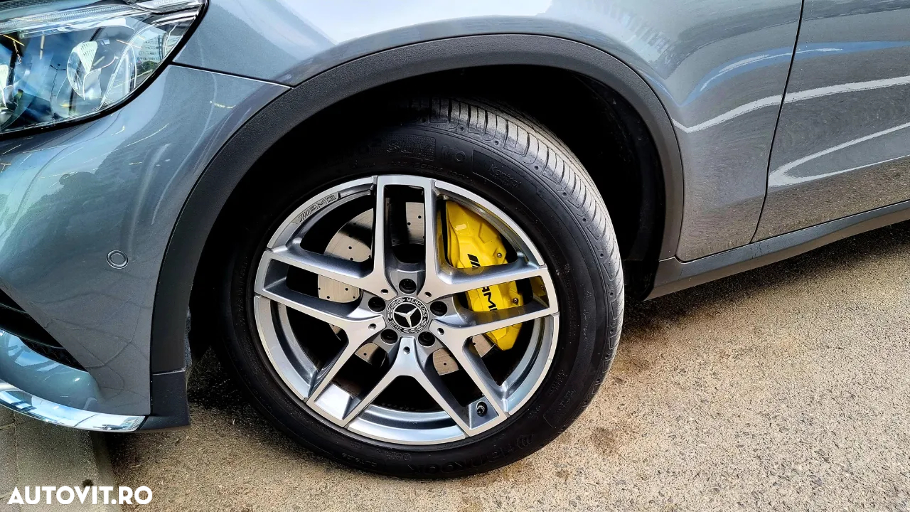 Mercedes-Benz GLC Coupe 250 4Matic 9G-TRONIC AMG Line - 9