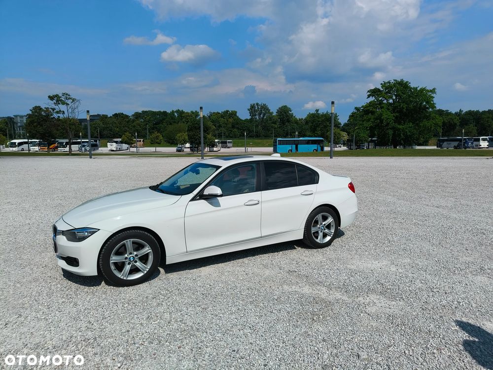 BMW Seria 3 328i xDrive - 40