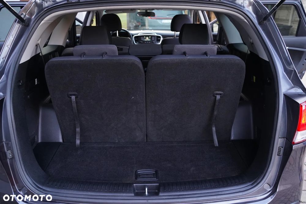 Kia Sorento - 12