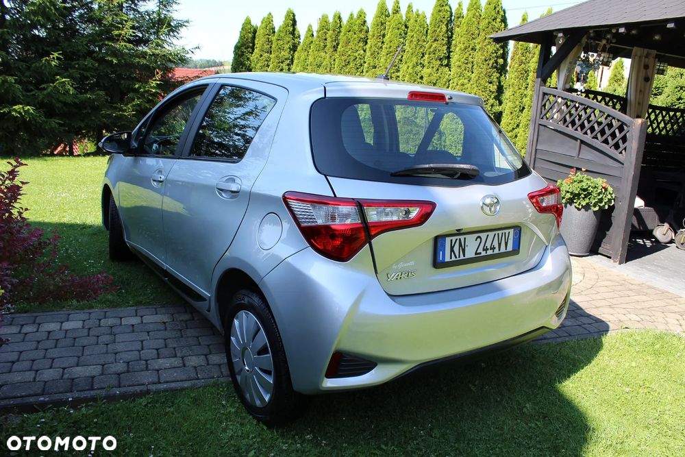 Toyota Yaris 1.0 VVT-i Comfort mit Design-Paket - 8