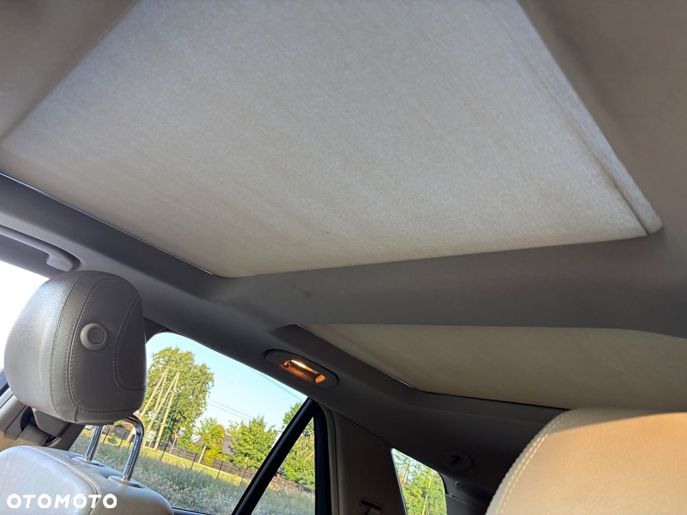 Mercedes-Benz ML 350 BlueTec 4-Matic - 16