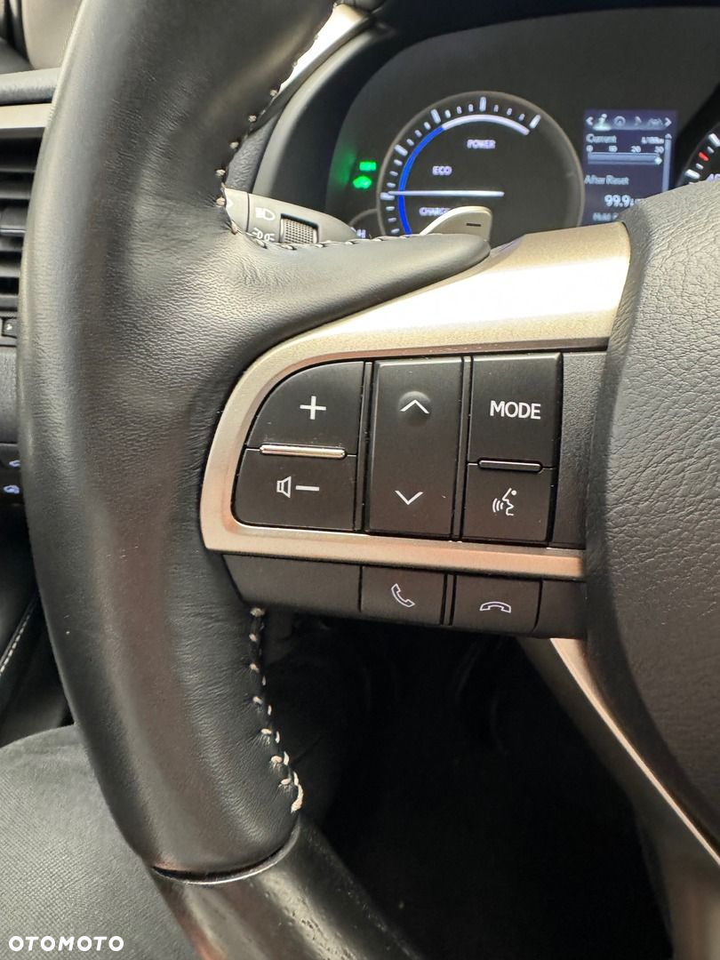 Lexus RX - 15