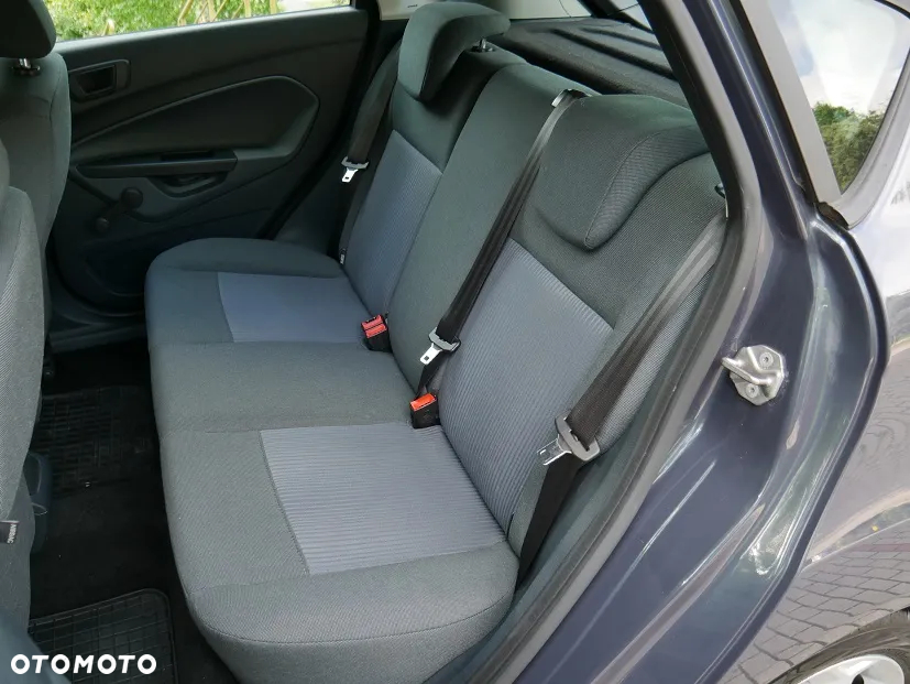 Ford Fiesta - 23