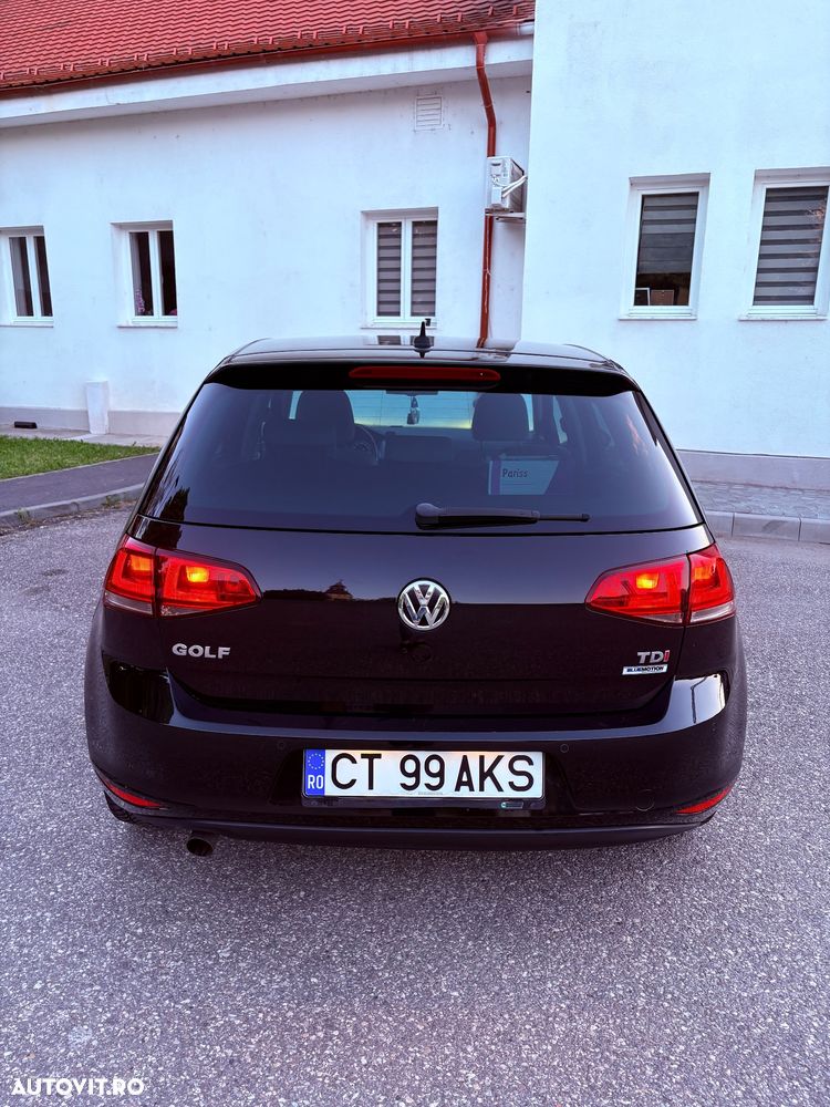 Volkswagen Golf - 5