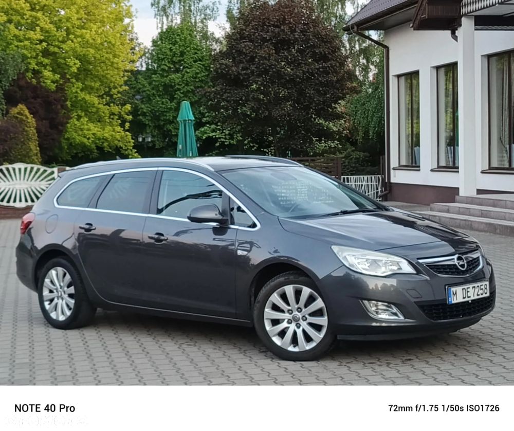 Opel Astra 1.7 CDTI DPF Cosmo - 9