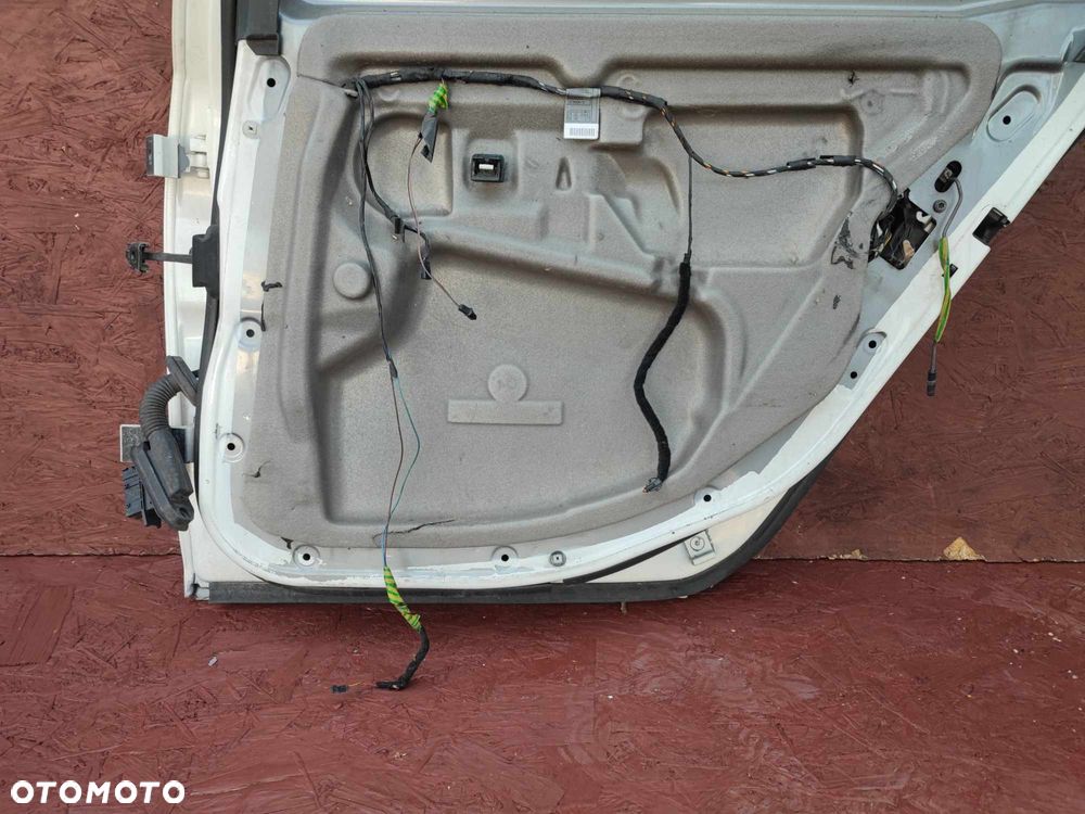 BMW E60 / E60 LCI ORYGINALNE KOMPLETNE DRZWI LEWY TYŁ 2-KOLOR + SZYBA + MECHANIZM SZYBY O NR.  7 202 341 / 7 111 377 / 7 161 309 OEM - 9