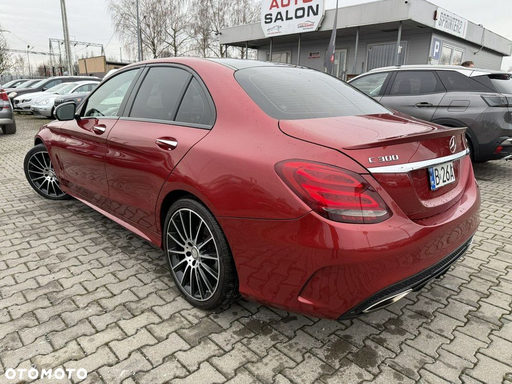 Mercedes-Benz Klasa C 300 7G-TRONIC AMG Line - 4