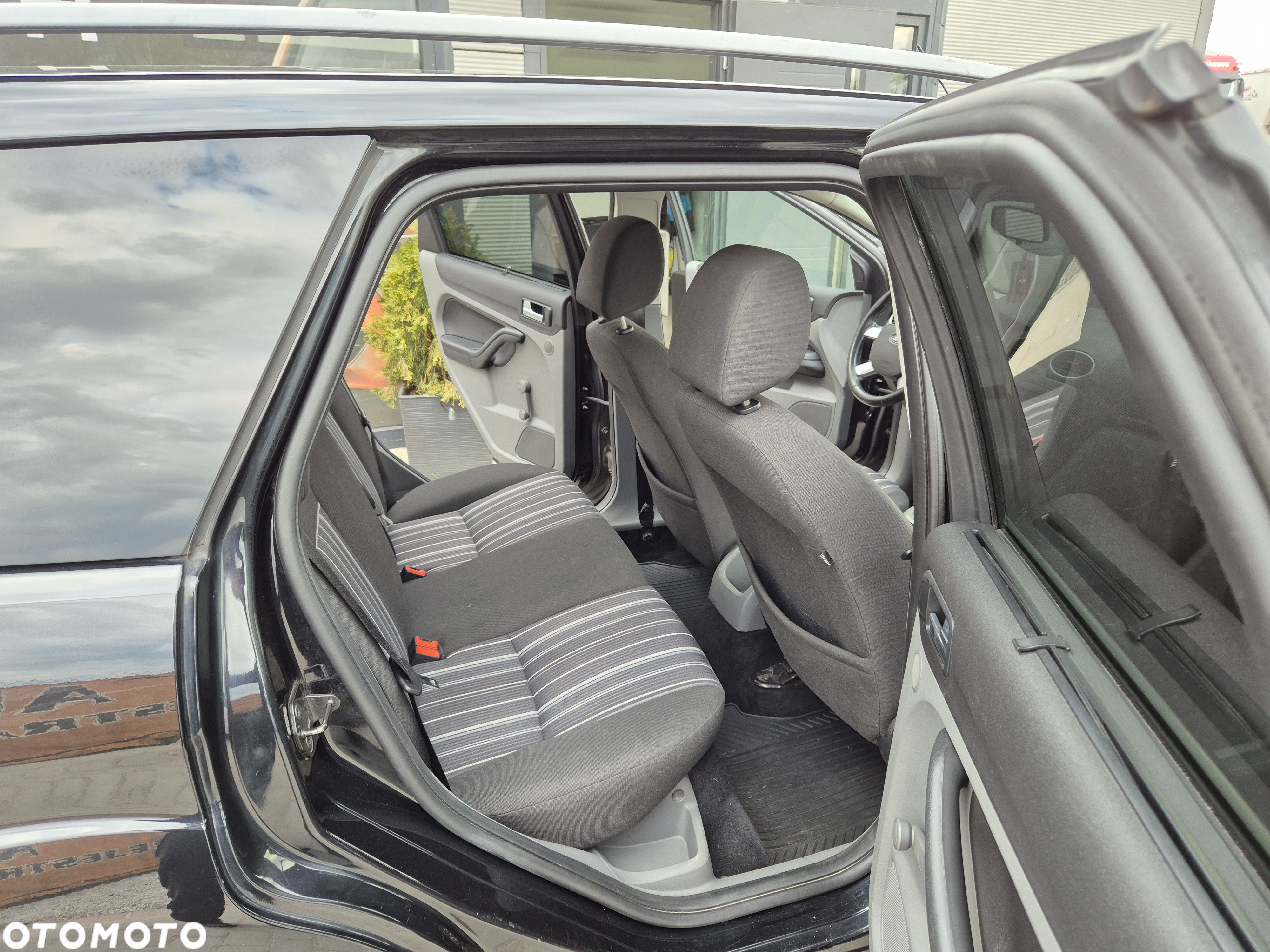 Ford Focus 1.6 16V Sport - 10