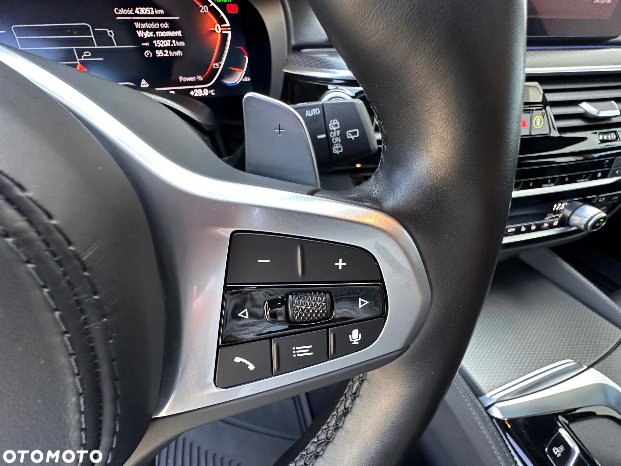 BMW Seria 5 520d xDrive Touring M Sport Edition - 28