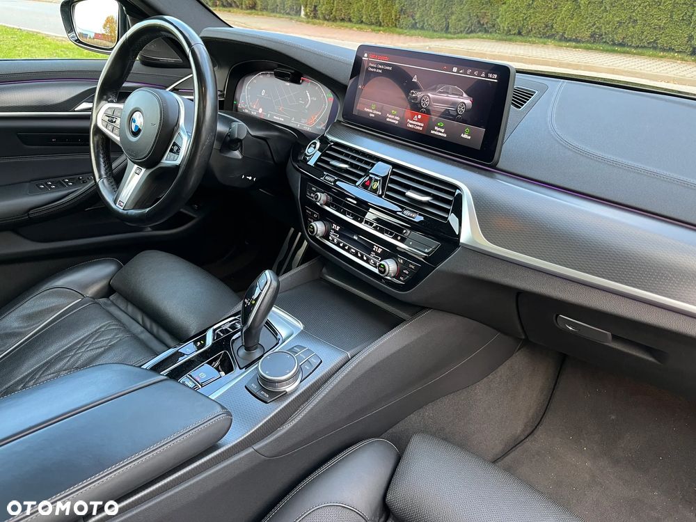 BMW Seria 5 ver-540d-xdrive-mhev-m-sport-sport - 25
