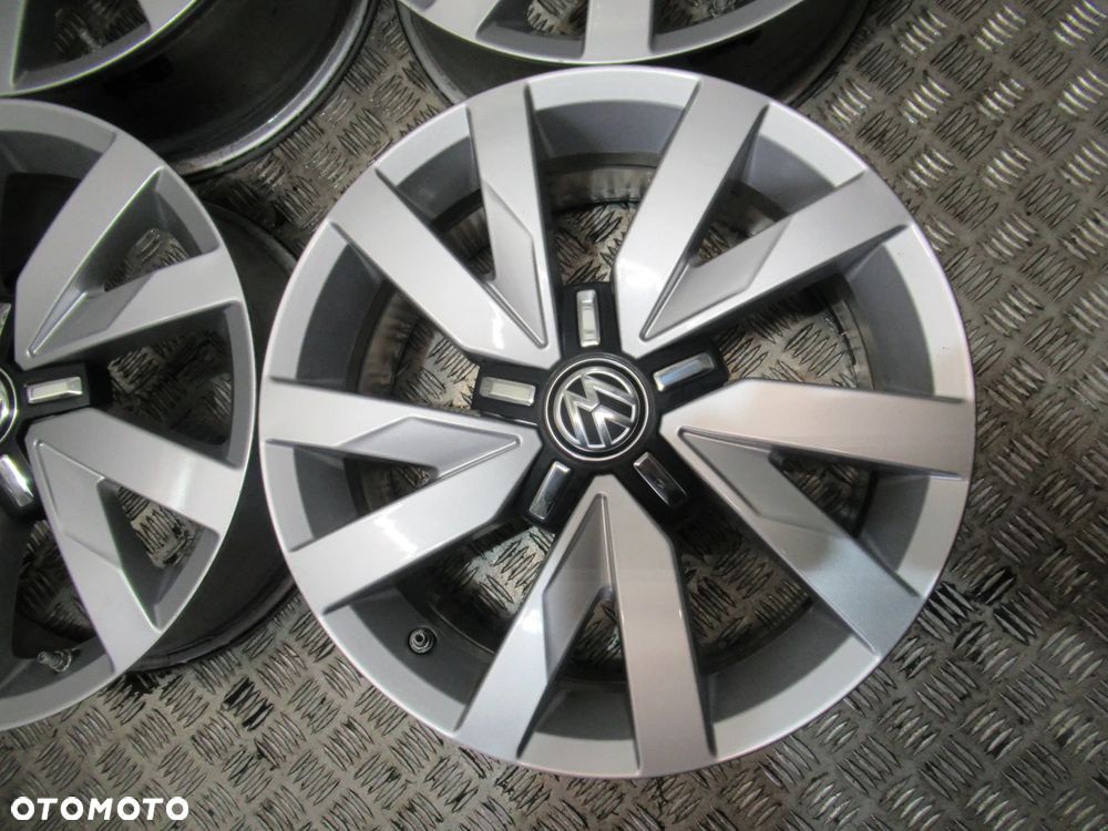 Felgi Vw Passat B7 B8 B9 Golf Caddy T-Roc Tiguan 6,5Jx16 et41 5x112 CZUJNIKI - 4