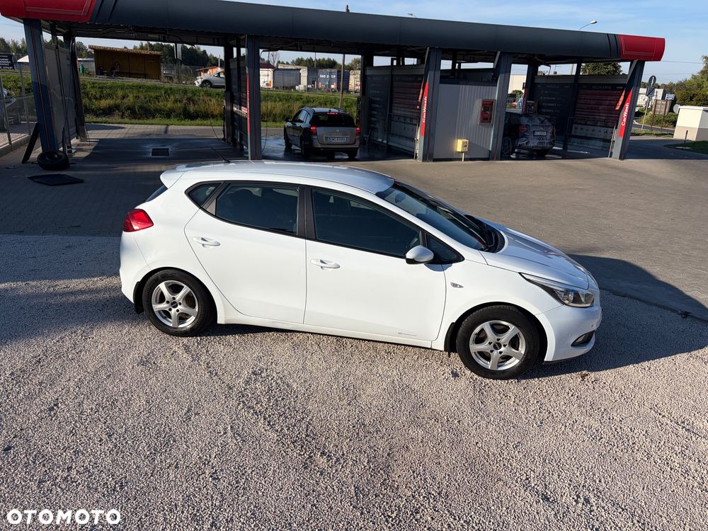 Kia Ceed 1.4 CVVT - 12
