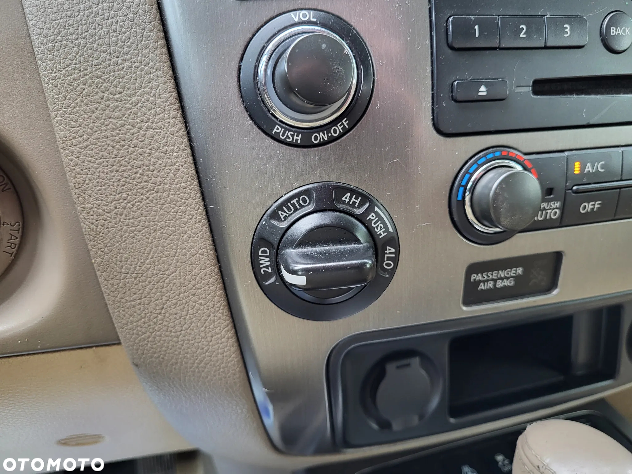 Nissan Armada - 14