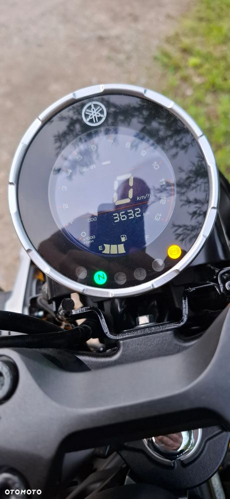 Yamaha XSR - 9