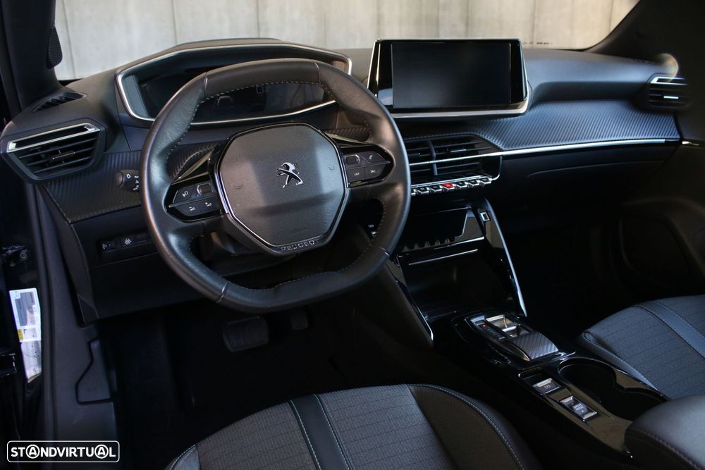 Peugeot e-2008 Allure - 16
