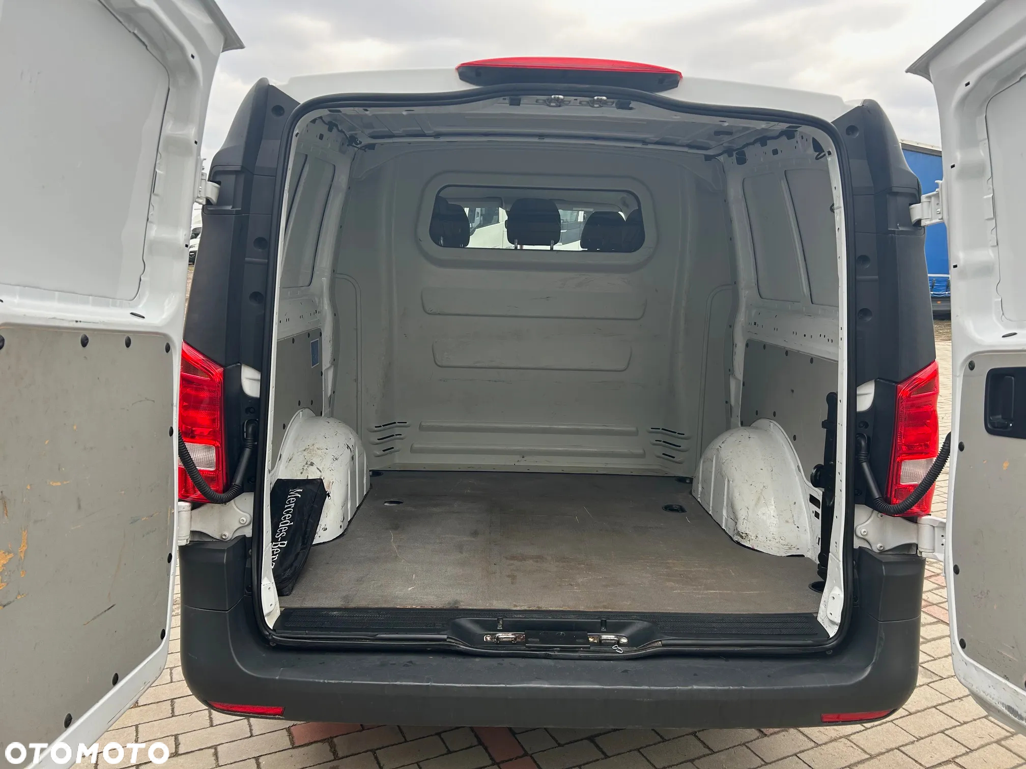 Mercedes-Benz Vito - 9