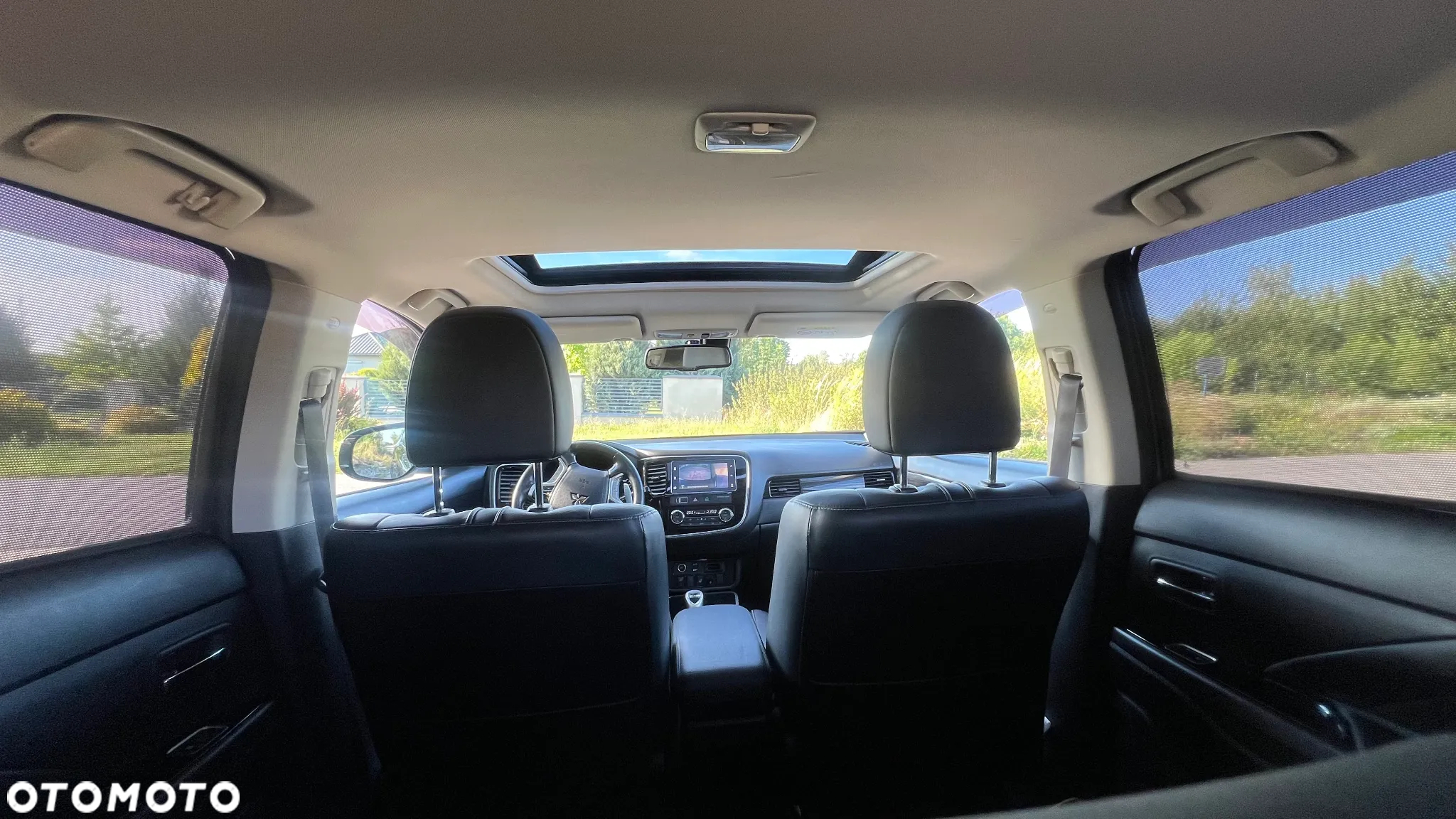 Mitsubishi Outlander - 23